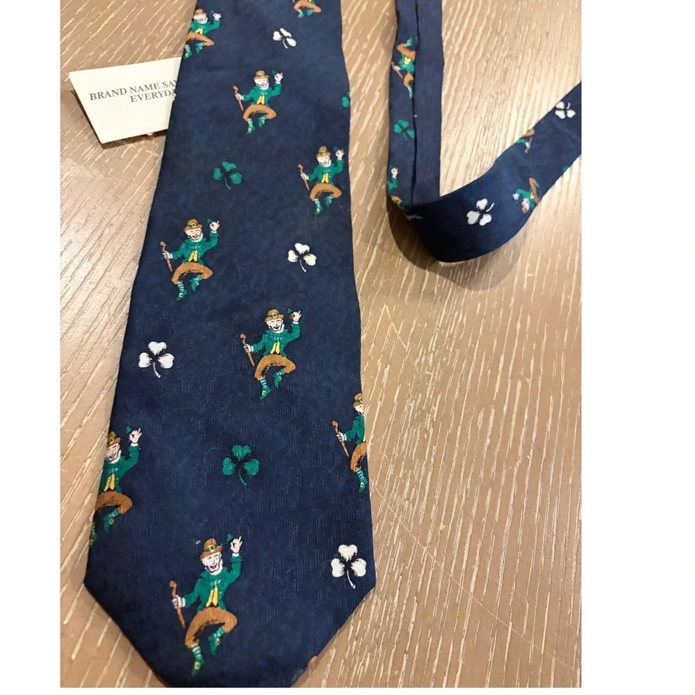 Vintage Cape Cod Leprechaun Shamrock St Patricks Day Silk Tie Navy Blue NWT USA